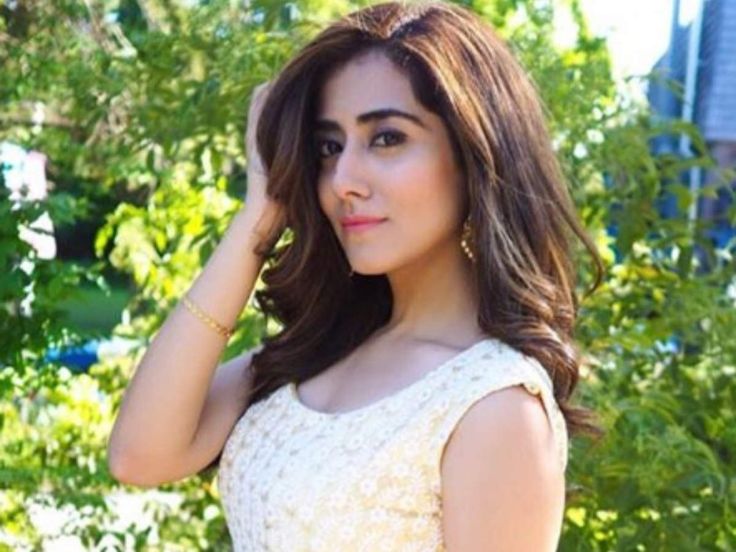 जोनिता गांधी ने कनाडा में नस्लीय धमकाने पर खुलकर बात की 'वे मुझे गॉडज़िला कहते थे'