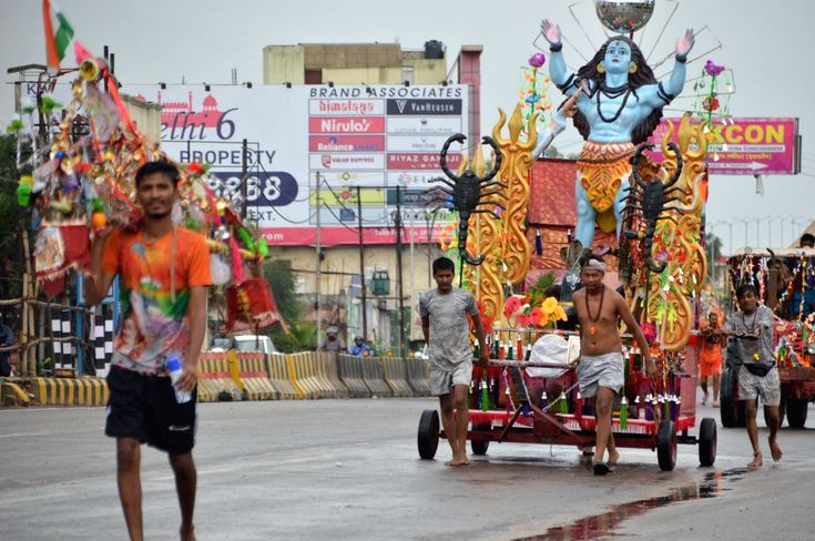 कांवड़ यात्रा 2025: 11 जुलाई से शुरू, शराब की दुकानें पर्दे से ढकी जाएंगी