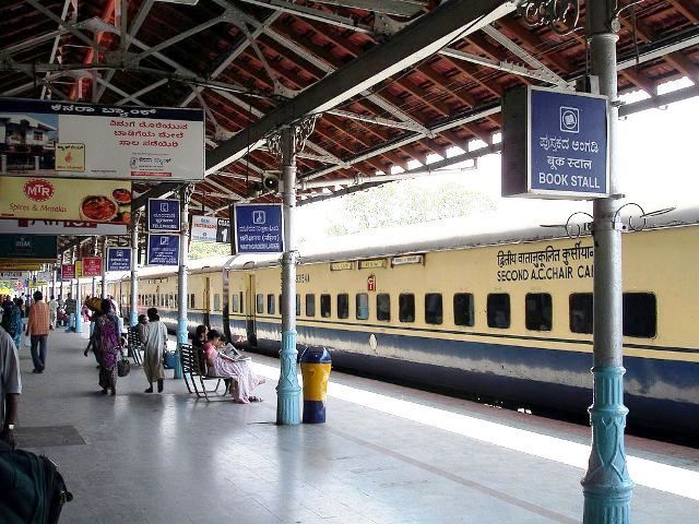 ई-टिकट दलाली रैकेट का भंडाफोड़: रेलवे तत्काल टिकट घोटाले में बड़ा खुलासा, 60 सेकंड में बुकिंग का दावा