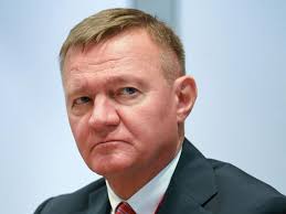 व्लादिमीर पुतिन ने रोमन स्टारोवोइट को क्यों हटाया? पूर्व रूसी मंत्री ने आत्महत्या कर ली