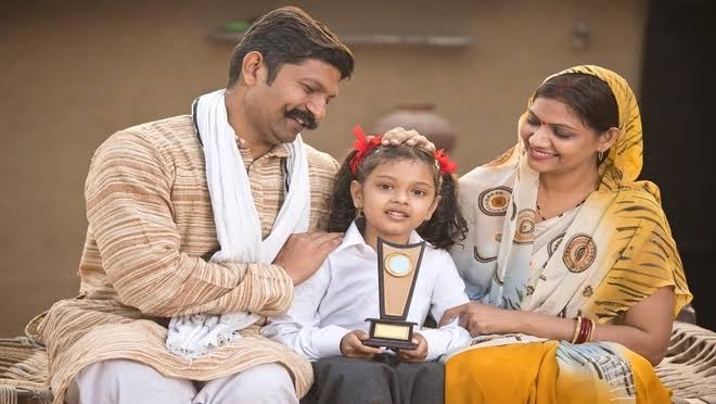 ₹12 लाख का इनाम! बच्चे पैदा करने पर मिल रही भारी राशि, जानें कौन सा देश दे रहा है फायदा