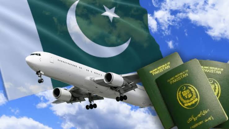पाकिस्तान की पासपोर्ट रैंकिंग में जबरदस्त सुधार, भारत के लिए चिंता की बात – यहां देखिए पूरी लिस्ट