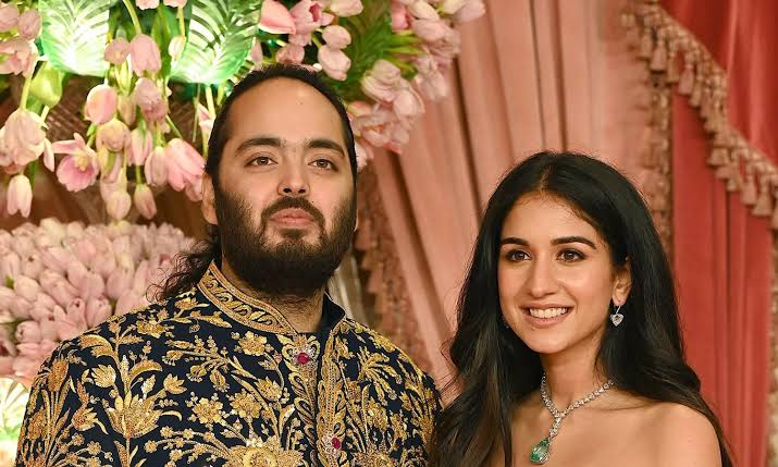 Anant Ambani: रिलायंस ने बताया अनंत अंबानी की सैलरी कितनी होगी आंकड़ा जानकर आप चौंक जाएंगे जानिए पूरी डिटेल