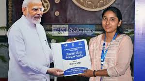 PM मोदी के योगदान: 15 हज़ार से ज़्यादा लोगों के साथ योग और नेकती पत्र की प्रेरणा