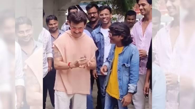 Viral News: राजू कलाकार का सपना हुआ सच, सोनू निगम संग गाना गा यहां देखिए पूरा वीडियो 