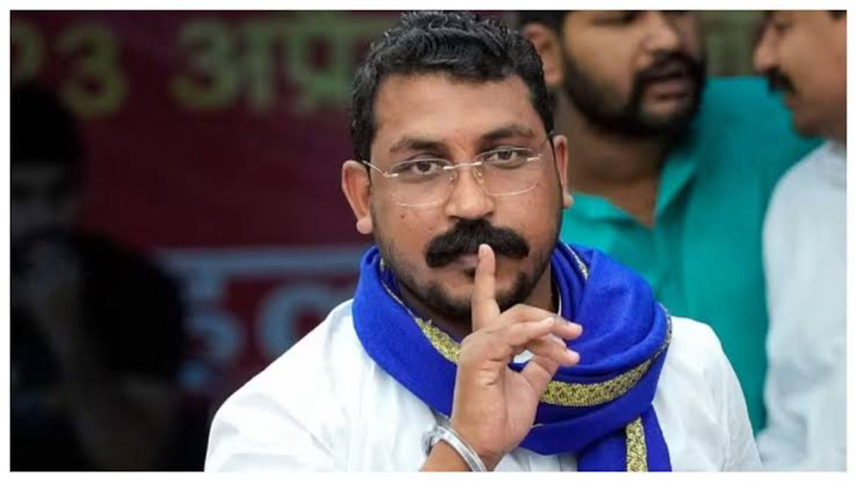 आजाद समाज पार्टी, दलित नेता, बहुजन राजनीति, चुनावी रणनीति, दलित आंदोलन, सामाजिक न्याय, युवा नेता, राजनीतिक बयान, जनसभा, रैली, चुनाव 2025, ताज़ा खबर, आज की बड़ी खबर, सोशल मीडिया ट्रेंड, राजनीतिक हलचल, उत्तर प्रदेश की राजनीति, दलित वोट बैंक, न्याय की लड़ाई, आंदोलन, राजनीतिक बयानबाज़ी, जनआंदोलन, लोकसभा चुनाव, विधानसभा चुनाव, दलित अधिकार, आज़ादी का संघर्ष,