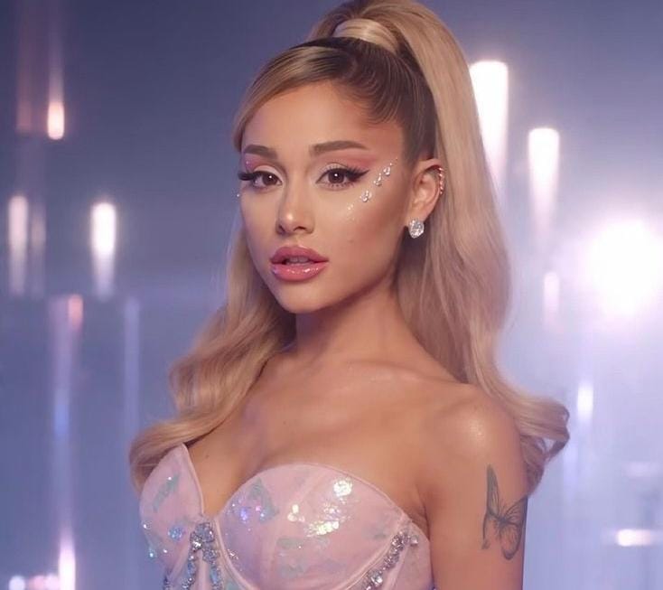 दुनिया की सबसे खूबसूरत महिलाएँ: टॉप 5 नाम जो हर दिल पर छा गईं