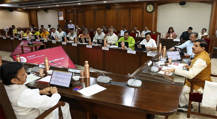 भारत स्वस्तिक यात्रा की ओंकारेश्वर में रामकथा ने आदि शंकराचार्य की आध्यात्मिक विरासत को किया रेखांकित