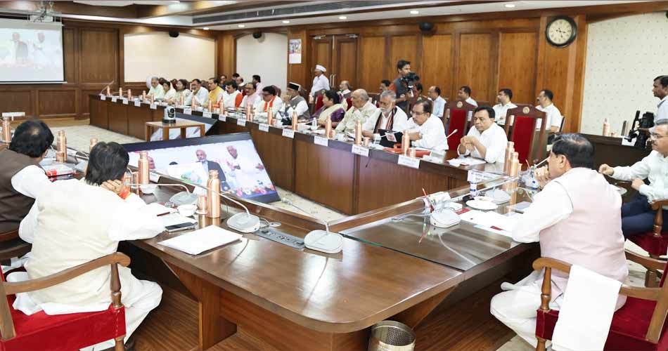वर्ष 2047 तक आत्मनिर्भर भारत और विकसित मध्यप्रदेश के निर्माण में सरकार की प्रतिबद्धता का संकल्प सर्वसम्मति से किया पारित